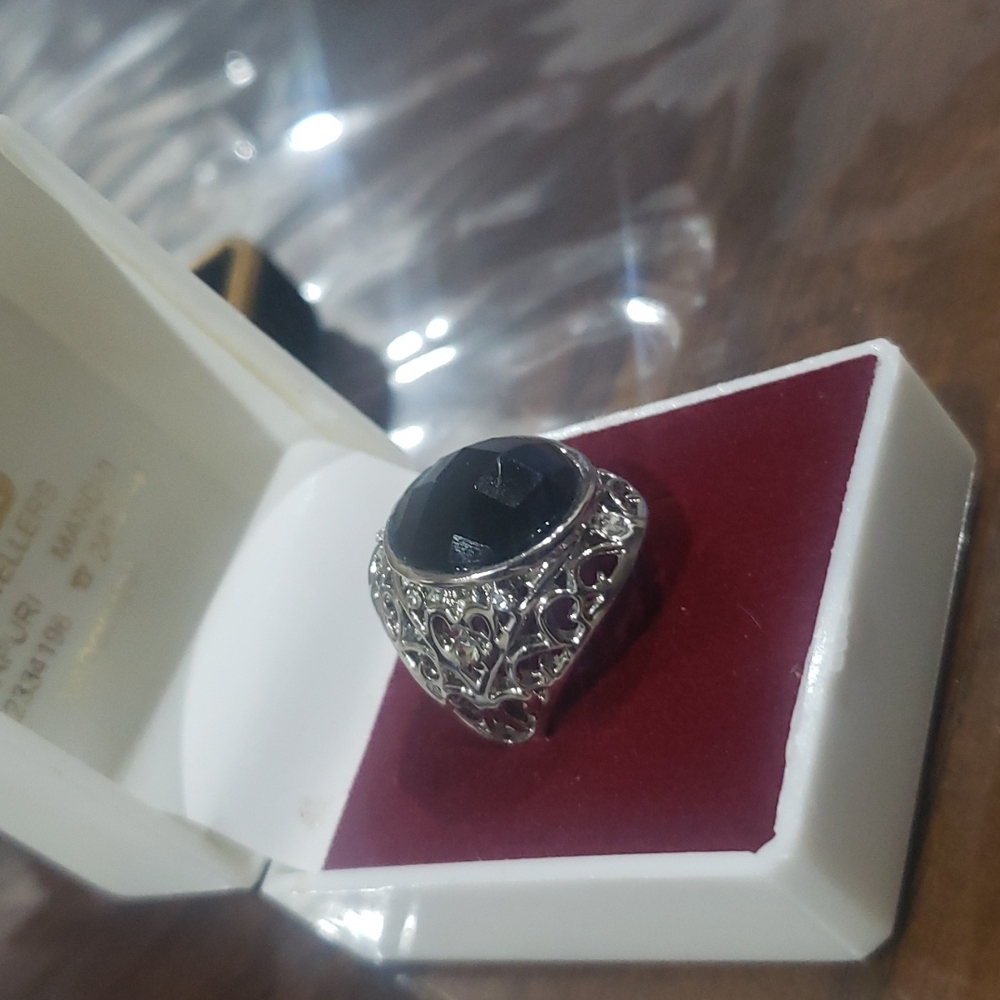 Ring size 6.5 Black - Picture 3 of 9